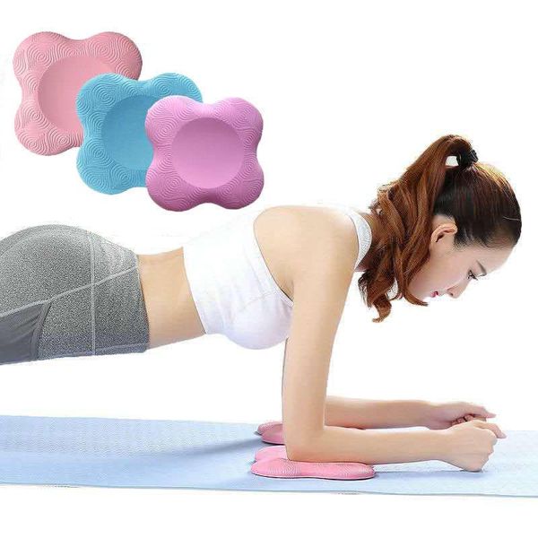yoga mats sports fitness support kneeling are used to assist exercise prevent bruises and protect joints