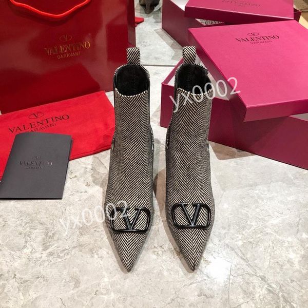 2021 fashion quality explosion boots models designer high-elastic women high-heeled shoes luxury personalized boots 35-41, Black
2021 fashion quality explosion boots models designer high-elastic women high-heeled shoes luxury personalized boots 35-41, Black