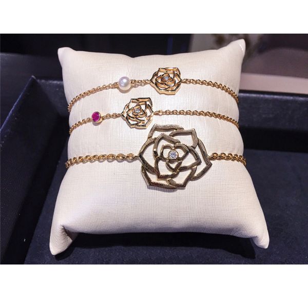 pi@aget/earl rose hollow rose wreath plated 18k rose gold diamond pearl bracelet girl luxurys designers jewelry, Black
pi@aget/earl rose hollow rose wreath plated 18k rose gold diamond pearl bracelet girl luxurys designers jewelry, Black