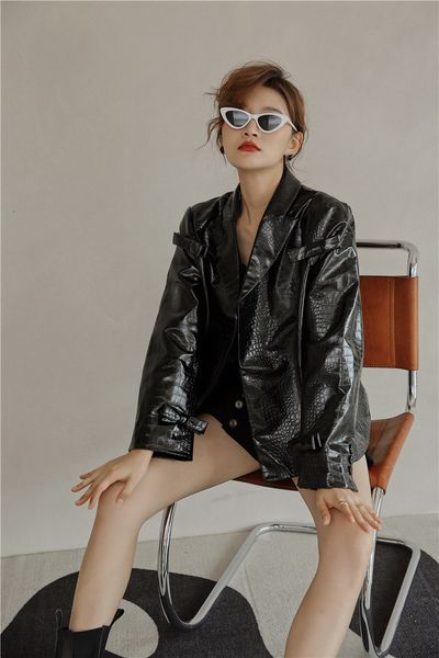 2021 new fall black women coat covered button snake faux leather blazer bow ladies fashion jacket bjce
2021 new fall black women coat covered button snake faux leather blazer bow ladies fashion jacket bjce