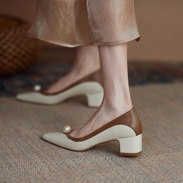 dress shoes 2021 spring french retro color matching pearl thick heel women's square toe shallow mouth elegant high heels, Black
dress shoes 2021 spring french retro color matching pearl thick heel women's square toe shallow mouth elegant high heels, Black