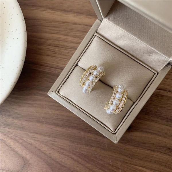 s925 silver needle retro temperament simple zirconium diamond pearl luxury c-shaped small earrings elegant and gentle celebrity earrings, Golden;silver
s925 silver needle retro temperament simple zirconium diamond pearl luxury c-shaped small earrings elegant and gentle celebrity earrings, Golden;silver