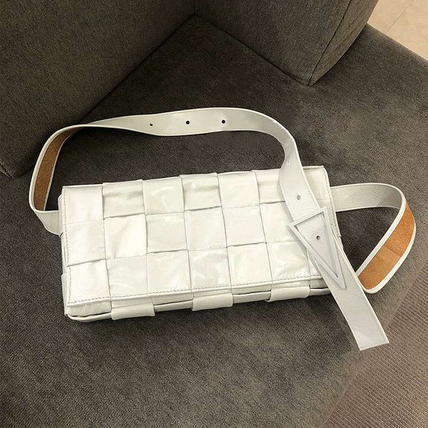 a the same woven waist fashion oil wax leather pillow single shoulder diagonal lattice small square chest bag designer handbag wan
a the same woven waist fashion oil wax leather pillow single shoulder diagonal lattice small square chest bag designer handbag wan