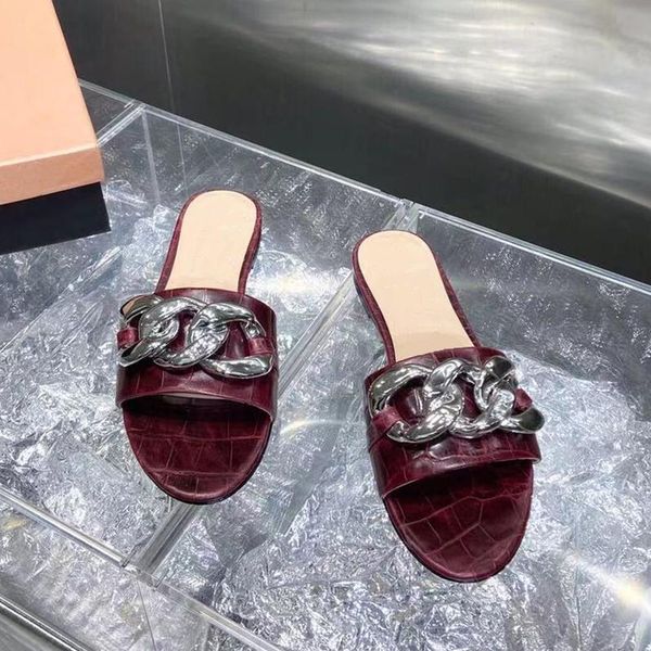 slippers crocodile pattern leather slides for women chain decor flat shoes ladies leisure fashion design, Black
slippers crocodile pattern leather slides for women chain decor flat shoes ladies leisure fashion design, Black