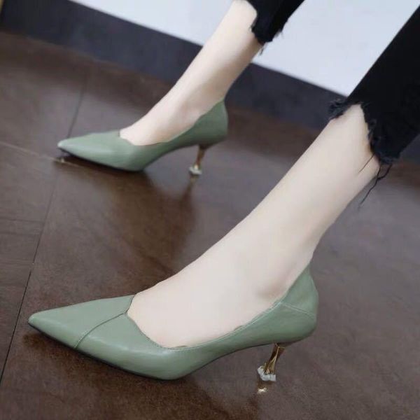 dress shoes single women 2021 all-match shallow mouth pointed toe small heel mid-heel high heels professional work women's, Black
dress shoes single women 2021 all-match shallow mouth pointed toe small heel mid-heel high heels professional work women's, Black