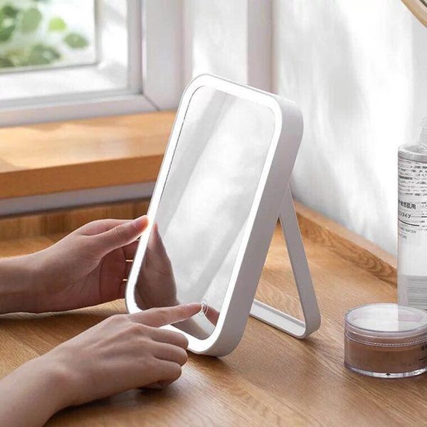 2021 led light makeup mirror home deskcharging abs 3.7v/1.48w vanity folding mirror with lights table mirrors cosmetic lamp
2021 led light makeup mirror home deskcharging abs 3.7v/1.48w vanity folding mirror with lights table mirrors cosmetic lamp