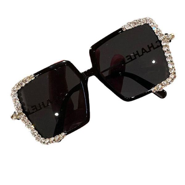 sunglasses big-frame square simplicity for women letter exquisite diamond inlay luxury style korean version 2021, White;black
sunglasses big-frame square simplicity for women letter exquisite diamond inlay luxury style korean version 2021, White;black