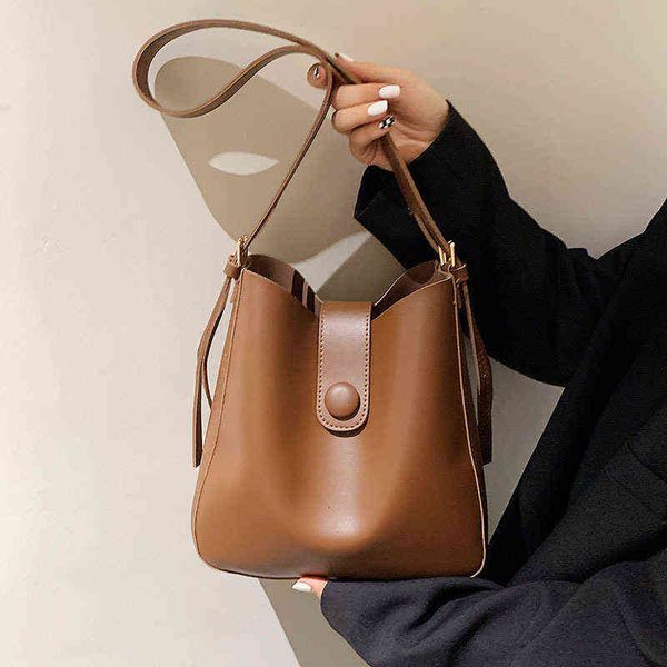 evening bags 2021 autumn fashion simple shoulder texture solid color women's trend msenger bag
evening bags 2021 autumn fashion simple shoulder texture solid color women's trend msenger bag