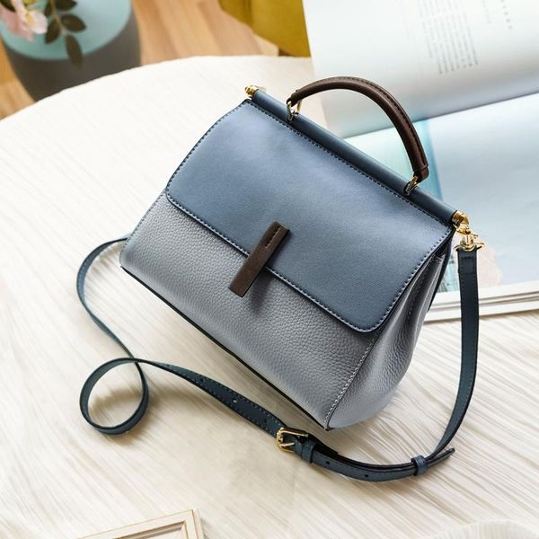 evening bags lady's crossbody genuine lether handbag fall winter bag large capacity office women tote commuter style shoulder
evening bags lady's crossbody genuine lether handbag fall winter bag large capacity office women tote commuter style shoulder