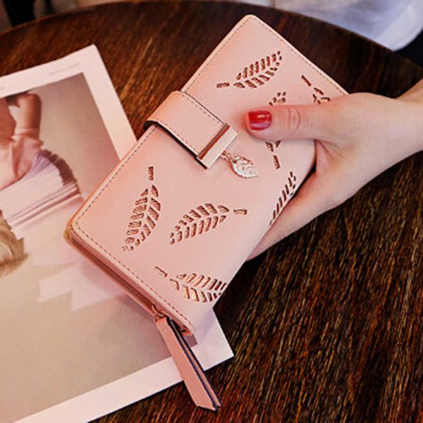 salesalelong on on hollow out leather wallets lady card holders cash hasp women wallet phone tas carteira, Red;black
salesalelong on on hollow out leather wallets lady card holders cash hasp women wallet phone tas carteira, Red;black