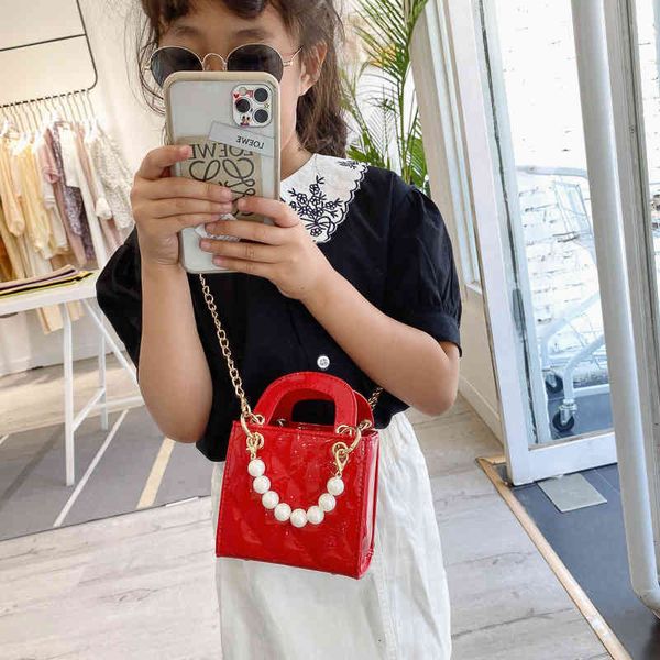 2020 new children's bag fashion lingge pearl handbag foreign princess baby single shoulder messenger princess bag
2020 new children's bag fashion lingge pearl handbag foreign princess baby single shoulder messenger princess bag
