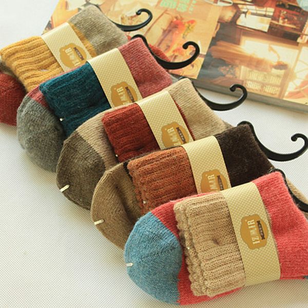autumn and winter thick needle wool thickened warm women' versatile color matching korean medium tube socks flat, Red;black
autumn and winter thick needle wool thickened warm women' versatile color matching korean medium tube socks flat, Red;black