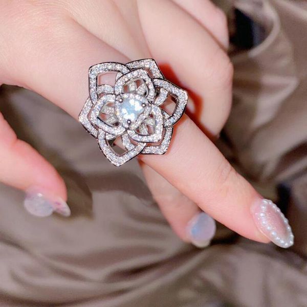 cluster rings solid 925 sterling silver luxury wedding band ring women elegant temperament rose flower bridal valentine's day gift, Golden;silver
cluster rings solid 925 sterling silver luxury wedding band ring women elegant temperament rose flower bridal valentine's day gift, Golden;silver