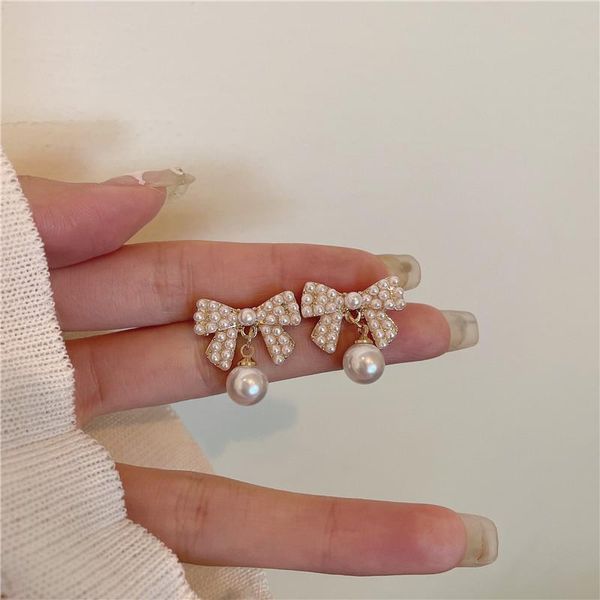 stud bowknot earrings 2021 vintage temperament ear clip without holes female, Golden;silver
stud bowknot earrings 2021 vintage temperament ear clip without holes female, Golden;silver