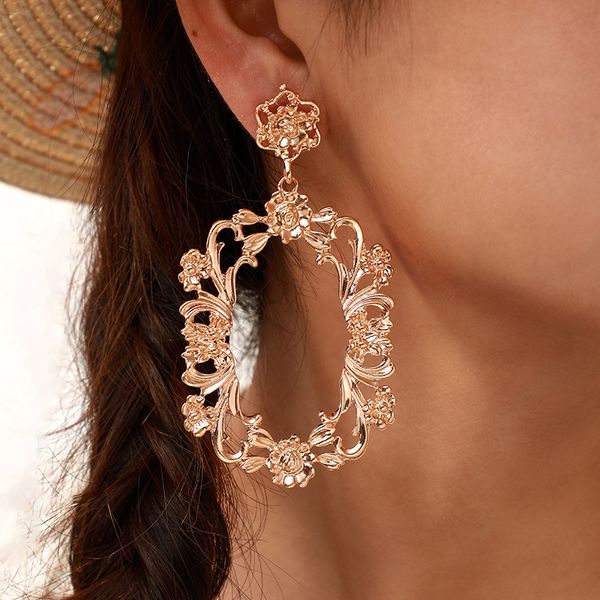 2021 new vintage women flower earrings hollow out gold long dangle alloy earrings matching clothes lady fashion jewelry gift, Silver
2021 new vintage women flower earrings hollow out gold long dangle alloy earrings matching clothes lady fashion jewelry gift, Silver