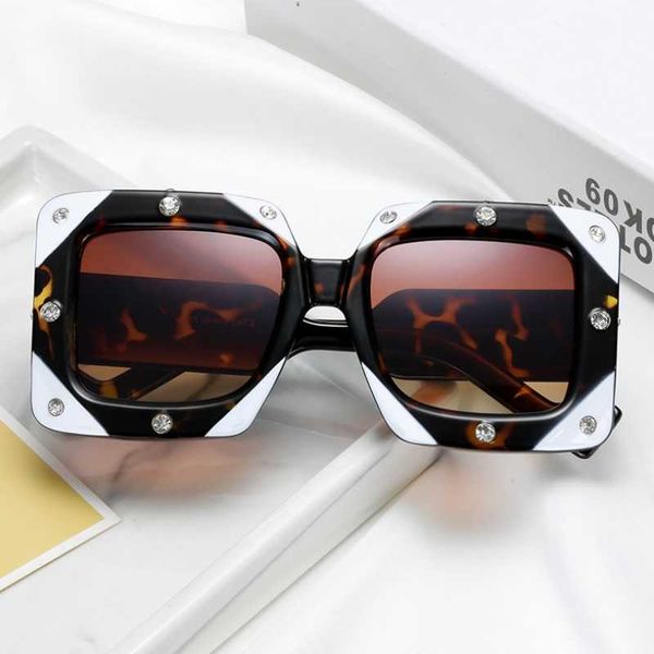 designer ray sunglasses 2021 est arrival fashion for women and men square multi color luxury crystal woman sun glasses, White;black
designer ray sunglasses 2021 est arrival fashion for women and men square multi color luxury crystal woman sun glasses, White;black