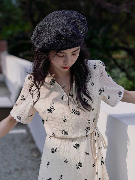large matcha texture korean version gentle wind floral dr's waist is thin, medium and long a-line skirt, Black;gray
large matcha texture korean version gentle wind floral dr's waist is thin, medium and long a-line skirt, Black;gray