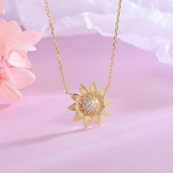 chokers fashion choker necklace sterling s925 silver golden sunflower with shiny zirconia for women party gift luxury jewelry p-016, Golden;silver
chokers fashion choker necklace sterling s925 silver golden sunflower with shiny zirconia for women party gift luxury jewelry p-016, Golden;silver