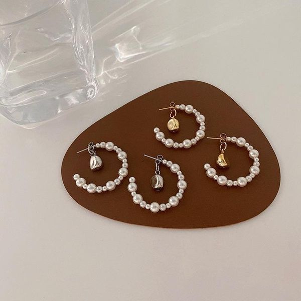 hoop & huggie 2021 elegant pearls earrings for women girls wedding jewelry korean fashion delicate gold plated circle, Golden;silver 
hoop & huggie 2021 elegant pearls earrings for women girls wedding jewelry korean fashion delicate gold plated circle, Golden;silver