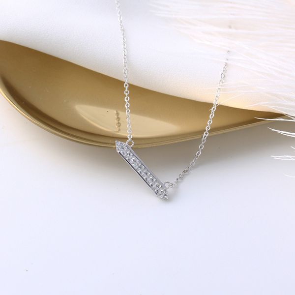 yhn031 diamond square zircon horizontal necklace s925 pure silver simple us version trapezoidal zircon clavicle necklace
yhn031 diamond square zircon horizontal necklace s925 pure silver simple us version trapezoidal zircon clavicle necklace