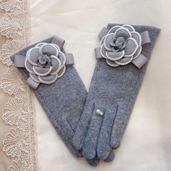 five fingers gloves 2021 brand winter women cashmere mittens female big flower warm wool driving, Blue;gray
five fingers gloves 2021 brand winter women cashmere mittens female big flower warm wool driving, Blue;gray