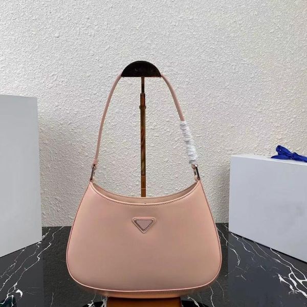 totes 2021 trendy underarm bag middle-aged baguette shiny fashion all-match shoulder bag-b2159
totes 2021 trendy underarm bag middle-aged baguette shiny fashion all-match shoulder bag-b2159