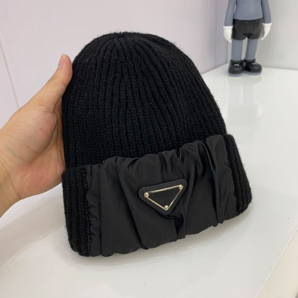 2021 luxury knitted hat designer beanie cap mens fitted hats for cashmere plaid letters casual skull caps outdoor fashion 5 colors a2, Blue;gray
2021 luxury knitted hat designer beanie cap mens fitted hats for cashmere plaid letters casual skull caps outdoor fashion 5 colors a2, Blue;gray