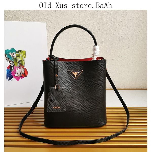 new p family bucket women's fashion brand versatile leather hand-held messenger cross grain one shoulder handbag
new p family bucket women's fashion brand versatile leather hand-held messenger cross grain one shoulder handbag