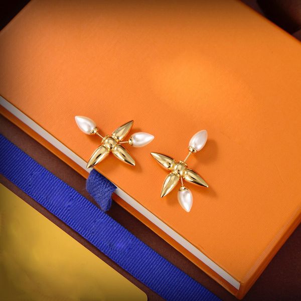 earring for womens fashion stud with box trendy jewlry christmas and halloween gifts, Golden;silver
earring for womens fashion stud with box trendy jewlry christmas and halloween gifts, Golden;silver