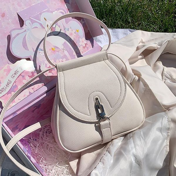 shoulder bags brand ladies tote saddle luxury bag 2021 high-quality pu leather women's designer handbag portable messenger
shoulder bags brand ladies tote saddle luxury bag 2021 high-quality pu leather women's designer handbag portable messenger