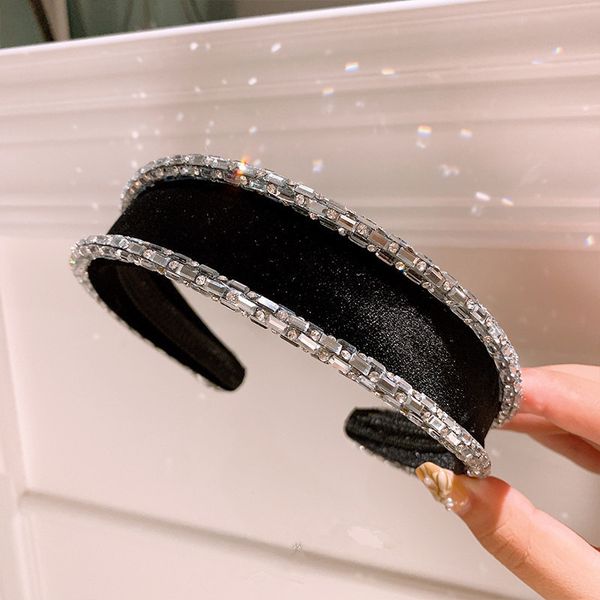 quality black velvet hair hoop french exquisite wide edge super glittering crystal head press pin fashion sale, Silver
quality black velvet hair hoop french exquisite wide edge super glittering crystal head press pin fashion sale, Silver