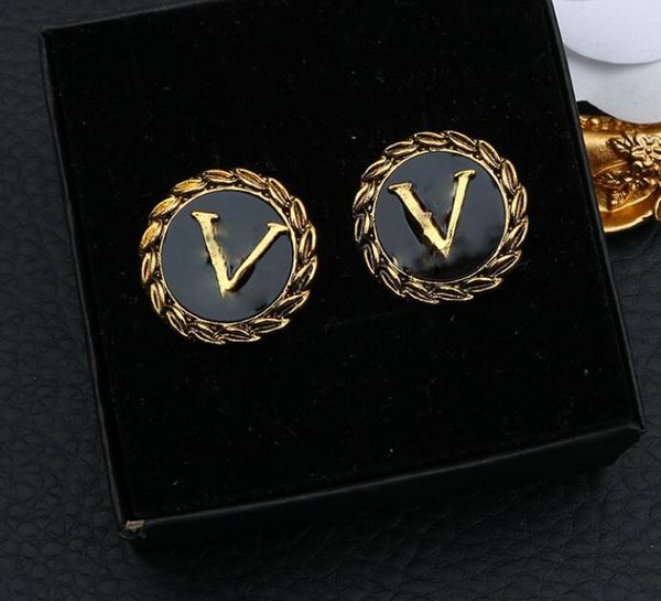 18k gold plated designer brand letter stud earrings luxury women round 925 silver multicolor rhinestone pearl earloop earring for wedding je, Golden;silver
18k gold plated designer brand letter stud earrings luxury women round 925 silver multicolor rhinestone pearl earloop earring for wedding je, Golden;silver