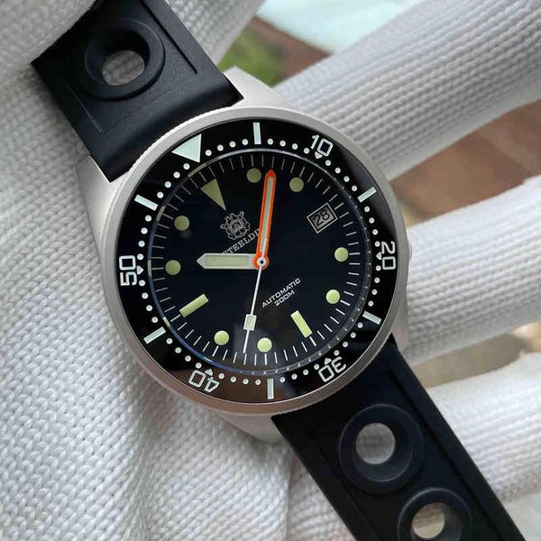 men's mechanical wristwatch sd1979 20bar 200m waterproof japan nh35 automatic swiss luminous shark steeldive design diver watch, Silver
men's mechanical wristwatch sd1979 20bar 200m waterproof japan nh35 automatic swiss luminous shark steeldive design diver watch, Silver