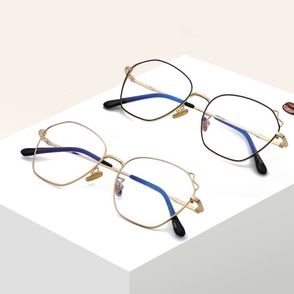 new cat blue proof flat lens for men and women, White;black
new cat blue proof flat lens for men and women, White;black