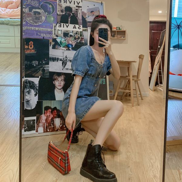 women summer korean single breasted denim dress vintage female 2021 new square collar puff sleeve dress street vestidos, Black;gray
women summer korean single breasted denim dress vintage female 2021 new square collar puff sleeve dress street vestidos, Black;gray