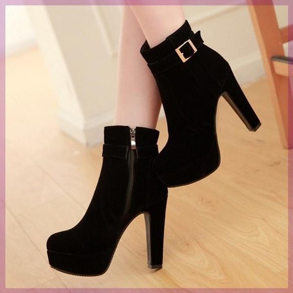 boots foot korean high heel thick soled women's shoes autumn and winter suede black short bare red
boots foot korean high heel thick soled women's shoes autumn and winter suede black short bare red