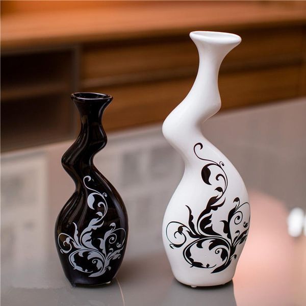 vases original design modern fancy shape vase high grade jingdezhen ceramics personality european home decorations 2 pieces/lot
vases original design modern fancy shape vase high grade jingdezhen ceramics personality european home decorations 2 pieces/lot