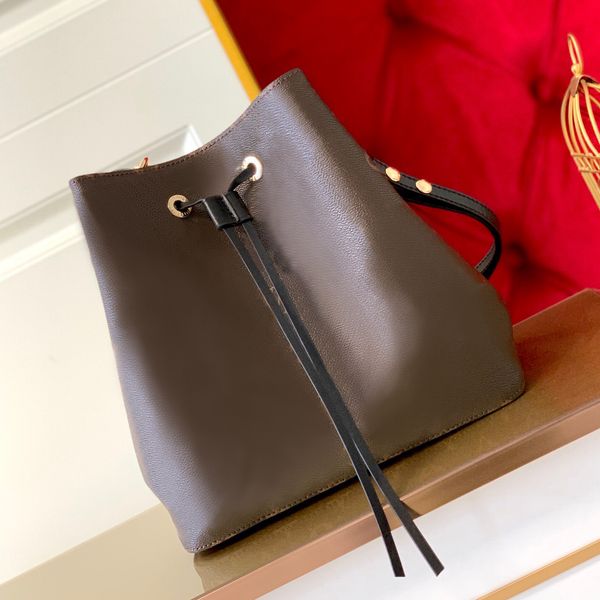 rope chess checkerboard print letter bucket bag draw belt buckle women canvas collage hand-held single shoulder messenger bag
rope chess checkerboard print letter bucket bag draw belt buckle women canvas collage hand-held single shoulder messenger bag