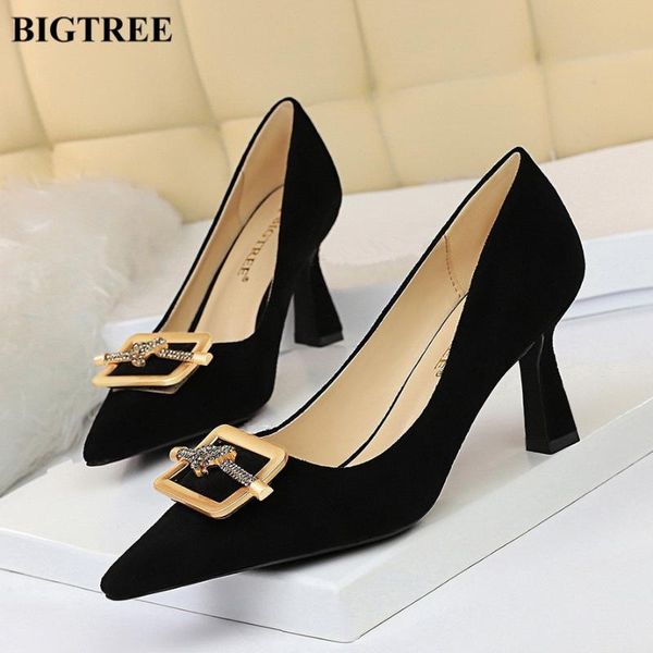 dress shoes women crystal metal buckle pointed toe pumps solid flock lady black office high heels fashion female 34-43
dress shoes women crystal metal buckle pointed toe pumps solid flock lady black office high heels fashion female 34-43