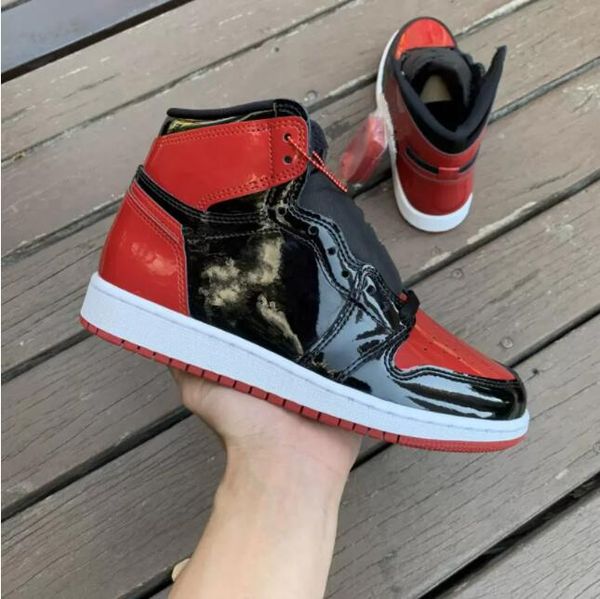 1 high og bred patent leather basketball designer shoes red black jumpman 1s sneakers sports trainers
1 high og bred patent leather basketball designer shoes red black jumpman 1s sneakers sports trainers
