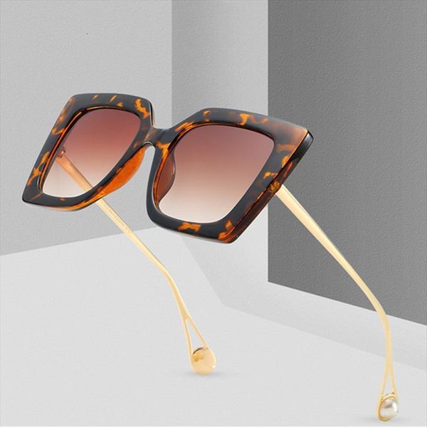 Women Brand Designer Fashion Unisex Sunglasses High Quality Men Sun Glasses Male Eyewear Ladies Female, White;black
Women Brand Designer Fashion Unisex Sunglasses High Quality Men Sun Glasses Male Eyewear Ladies Female, White;black