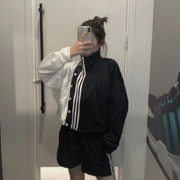 ad2021 breasted new jacket women's long sleeve sports black and white stitching striped jacket baseball jacket short, Black;brown
ad2021 breasted new jacket women's long sleeve sports black and white stitching striped jacket baseball jacket short, Black;brown
