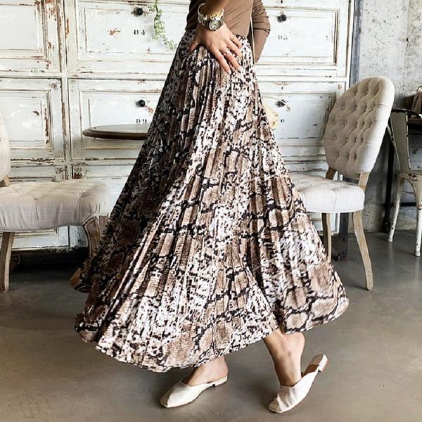 skirts 2021 summer style casual women beach skirt female snake print high waist pleated vintage slim fashion, Black
skirts 2021 summer style casual women beach skirt female snake print high waist pleated vintage slim fashion, Black
