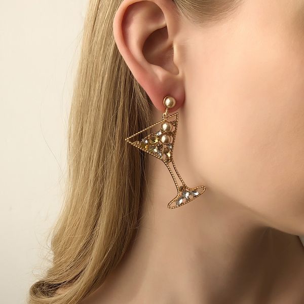 creative shiny rhinestone cz goblet pendant eardrop earrings women's elegant geometric red wine cup drop earrings jewelry gifts, Silver
creative shiny rhinestone cz goblet pendant eardrop earrings women's elegant geometric red wine cup drop earrings jewelry gifts, Silver