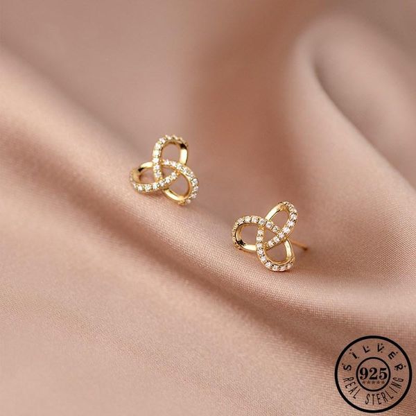 stud 925 sterling silver luxury cubic zirconia earings gold color plated geometric shape earrings jewelry for women, Golden;silver
stud 925 sterling silver luxury cubic zirconia earings gold color plated geometric shape earrings jewelry for women, Golden;silver