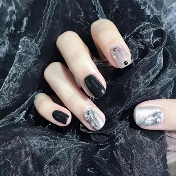 nail gel 24pcs full cover women's wearable bride fake black silver shell square head artificial nails, Red;pink 
nail gel 24pcs full cover women's wearable bride fake black silver shell square head artificial nails, Red;pink