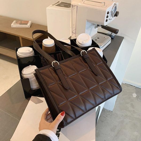 evening bags womens handbags women's large capacity 2021 autumn winter versatile atmosphere shoulder fashion red portable tote bag purs
evening bags womens handbags women's large capacity 2021 autumn winter versatile atmosphere shoulder fashion red portable tote bag purs