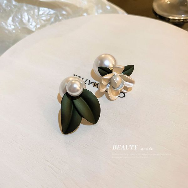 silver studs needle asymmetric pearl earrings personal influencer flowers leaves ear ins niche design graceful earrings, Golden;silver
silver studs needle asymmetric pearl earrings personal influencer flowers leaves ear ins niche design graceful earrings, Golden;silver