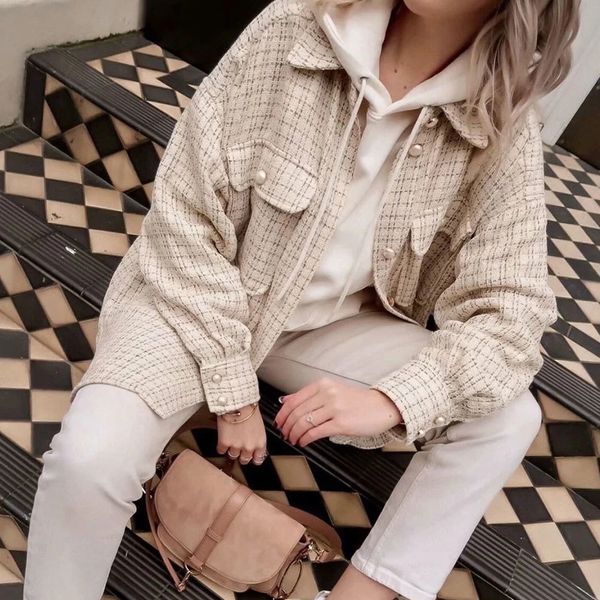 New 2021 Spring Pearl Buttons Long Sleeve Loose Woolen Coat Elegant Plaid Pattern Blazer Office Lady Jackets Pockets 1BUN, Black
New 2021 Spring Pearl Buttons Long Sleeve Loose Woolen Coat Elegant Plaid Pattern Blazer Office Lady Jackets Pockets 1BUN, Black