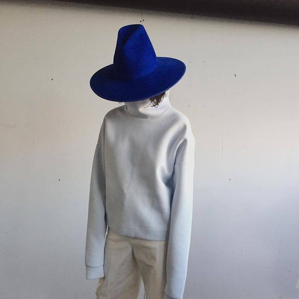stingy brim hats vriginer high fashion designer wool millinery men's casual fedora hat custom luxury panama jazz sombrero, Blue;gray
stingy brim hats vriginer high fashion designer wool millinery men's casual fedora hat custom luxury panama jazz sombrero, Blue;gray